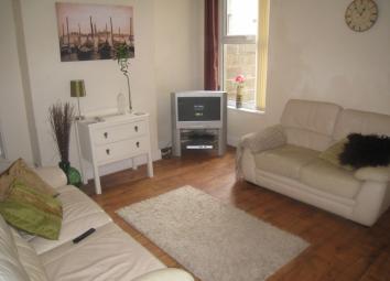Town house To Rent in Liverpool
