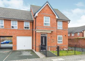Mews house For Sale in Chorley