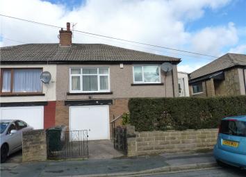 Semi-detached bungalow For Sale in Keighley