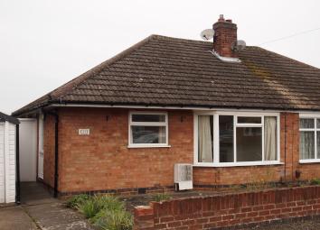 Semi-detached bungalow To Rent in Leicester