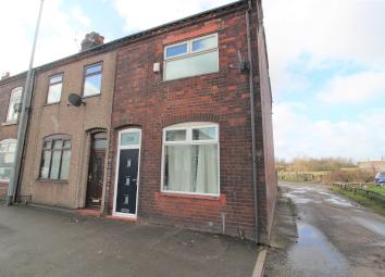 End terrace house For Sale in Leigh