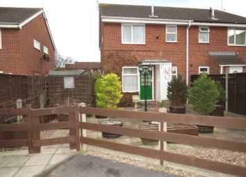 Semi-detached house For Sale in Hull