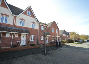 Town house For Sale in Wirral