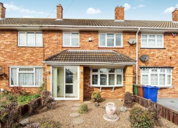 Terraced house For Sale in Grays