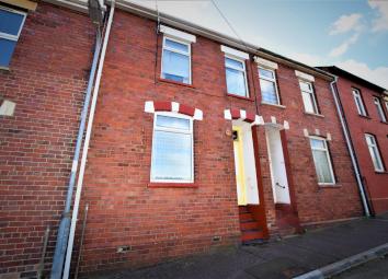 Terraced house For Sale in Barry