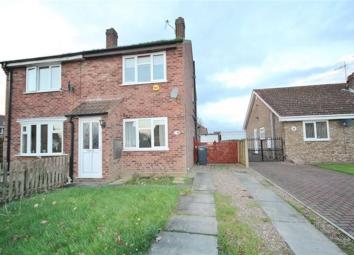 Semi-detached house To Rent in Selby