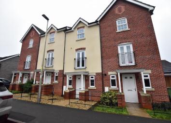 Town house For Sale in Crewe