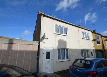Terraced house For Sale in Kettering