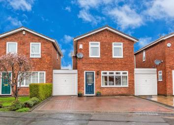 Link-detached house For Sale in Walsall