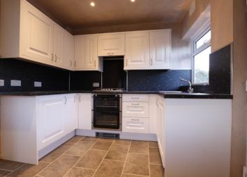 Semi-detached bungalow To Rent in Stoke-on-Trent