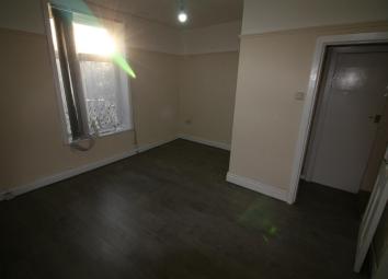 Flat To Rent in Nelson