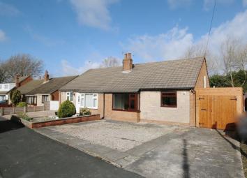 Semi-detached bungalow For Sale in Preston