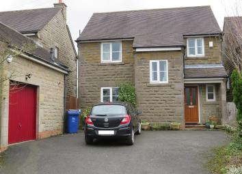 Detached house For Sale in Ashbourne