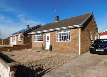 Detached bungalow For Sale in Sutton-in-Ashfield