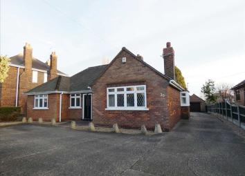 Detached bungalow For Sale in Scunthorpe