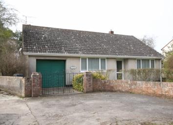 Detached bungalow For Sale in Bridgwater