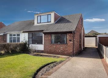 Semi-detached bungalow For Sale in Thornton-Cleveleys