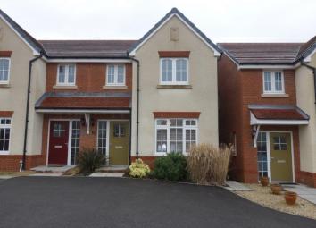 Semi-detached house To Rent in Pontypridd