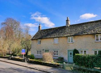 Cottage To Rent in Cirencester