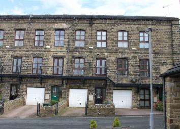 Town house To Rent in Keighley