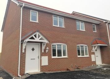 End terrace house To Rent in Chester