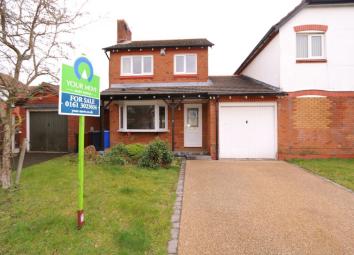 Detached house For Sale in Dukinfield