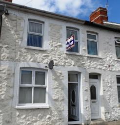 Terraced house To Rent in Barry