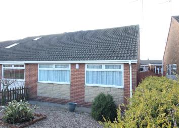 Semi-detached bungalow For Sale in Hull