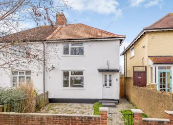 Semi-detached house For Sale in Kingston upon Thames