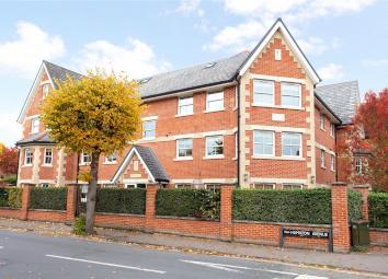 Flat To Rent in Henley-on-Thames