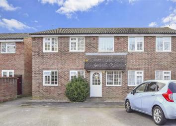 Flat For Sale in Horsham