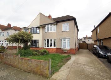 Semi-detached house For Sale in Sidcup