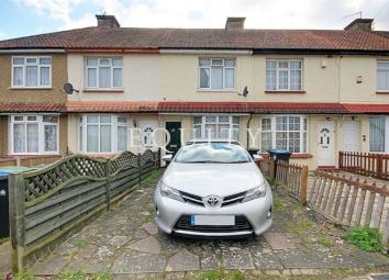 Terraced house For Sale in Enfield