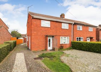 Semi-detached house For Sale in Thatcham