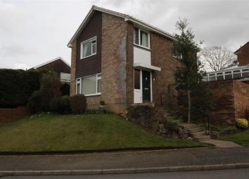 Detached house For Sale in Caerphilly