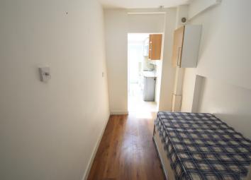 Studio To Rent in London