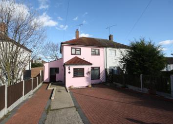 Semi-detached house For Sale in Chelmsford