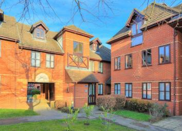 Flat To Rent in Harpenden
