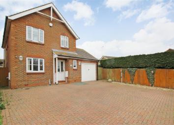 Detached house For Sale in Herne Bay