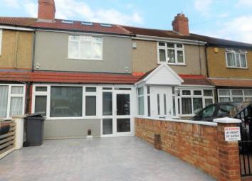 Terraced house For Sale in Hayes