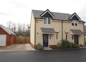 Semi-detached house For Sale in Southend-on-Sea