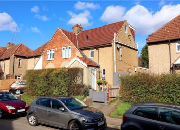 Semi-detached house For Sale in Kings Langley
