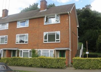 Flat To Rent in Purley