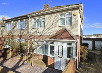 Semi-detached house For Sale in Chatham