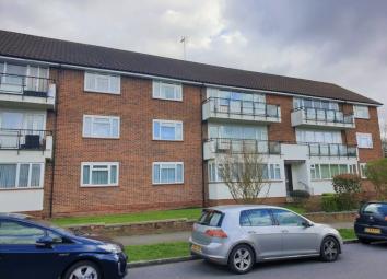 Flat For Sale in Stanmore