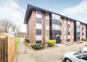 Flat For Sale in Romford
