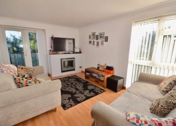 Flat To Rent in Sunbury-on-Thames