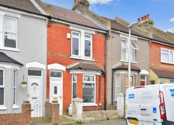 Terraced house For Sale in Rochester