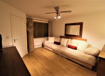 Semi-detached house For Sale in Leighton Buzzard