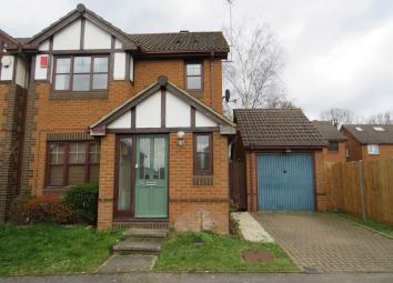 Semi-detached house For Sale in St.albans